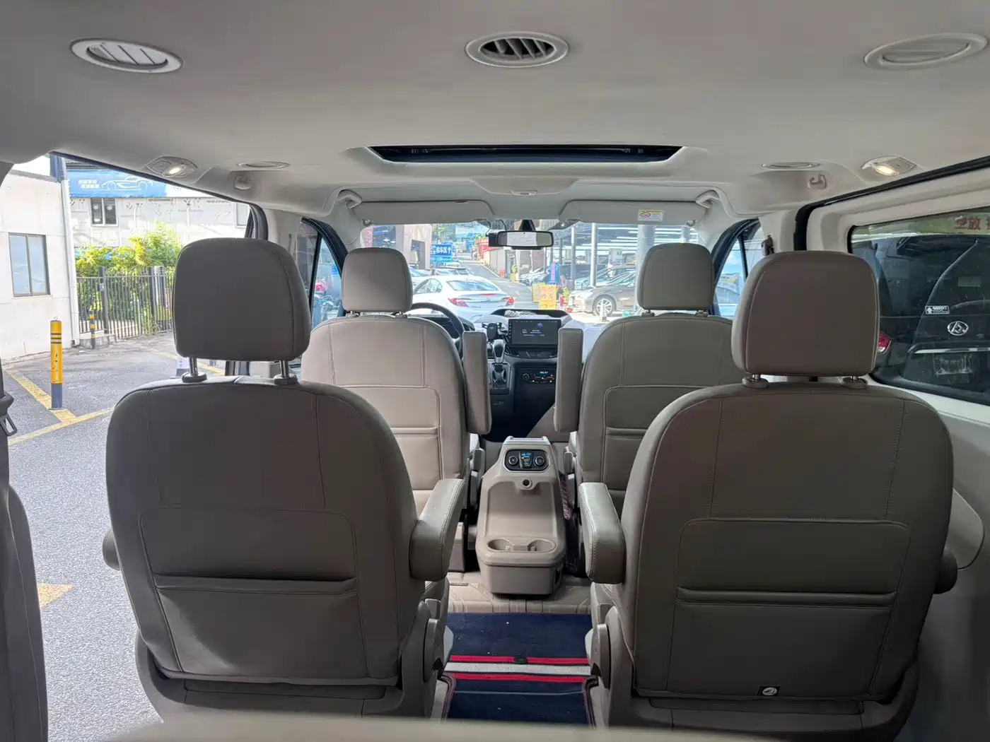 Ford Tourneo 2017 2.0T Automatic Smart Elite Edition фото 16