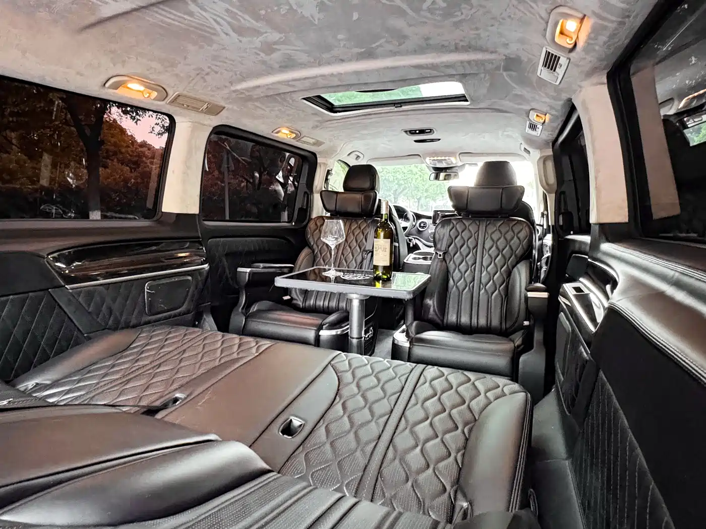 Mercedes-Benz V-Class 2018 V 260 L Premium Long Version China V фото 24