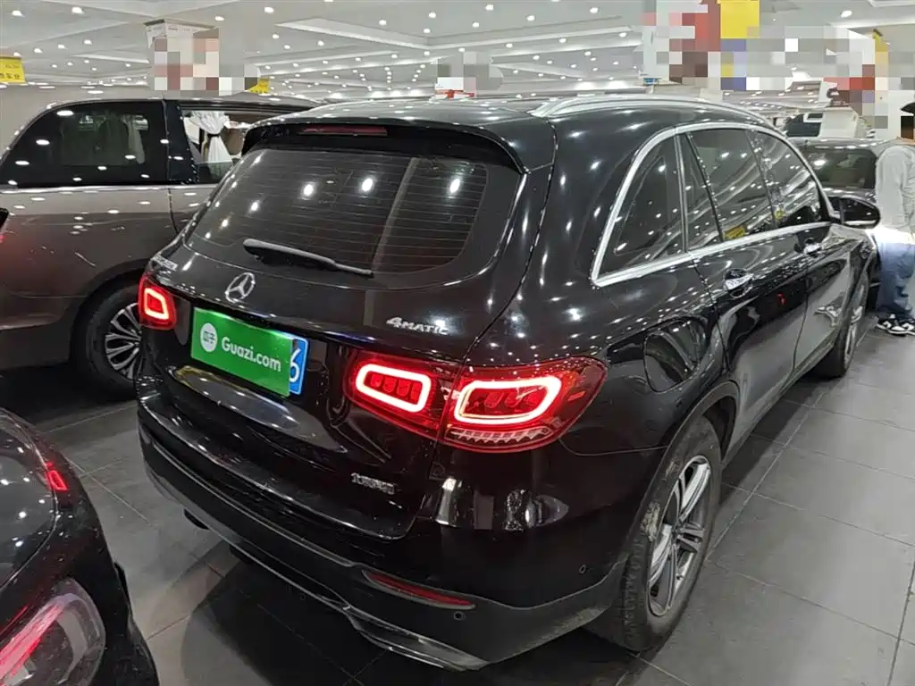 MERCEDES-BENZ GLC