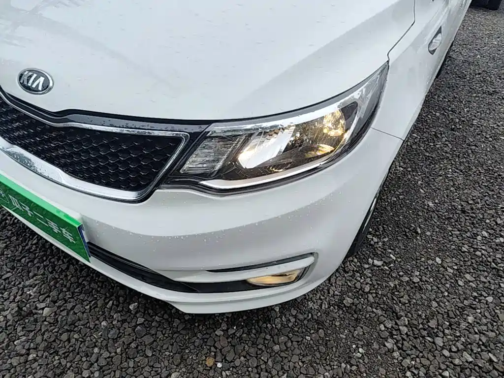 Kia K2 2017 2015 Sedan 1.4L MT GLS