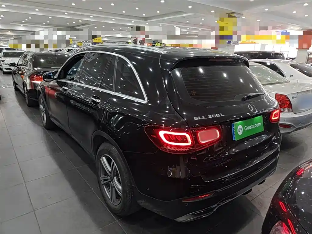 MERCEDES-BENZ GLC