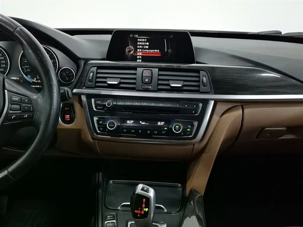 BMW 3 Series GT 2016 320i Design Package фото 12