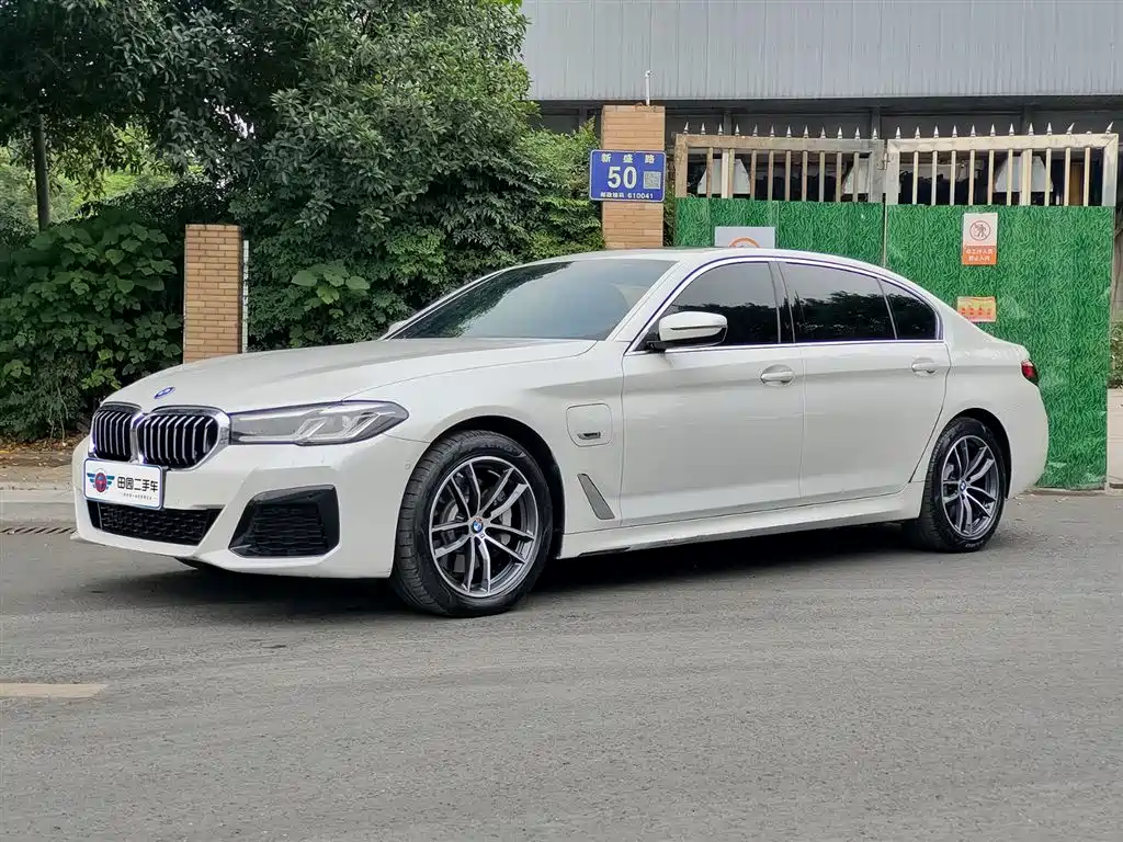 BMW 5 Series New Energy 2022 535Le M Sport Package