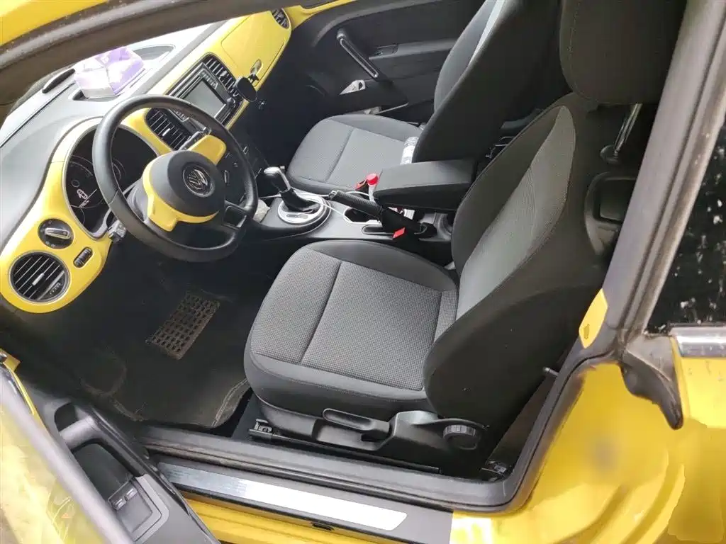 Volkswagen Beetle 2015 180TSI фото 8