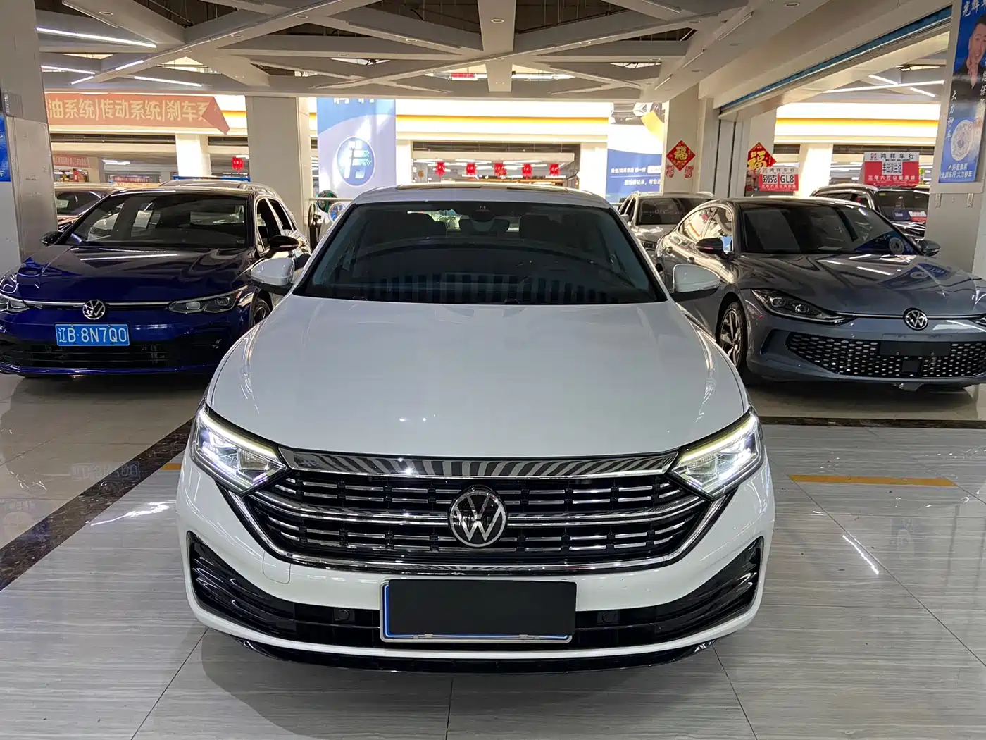 Volkswagen Sagitar 2023 Model Year 280TSI DSG Surpass Edition фото 2