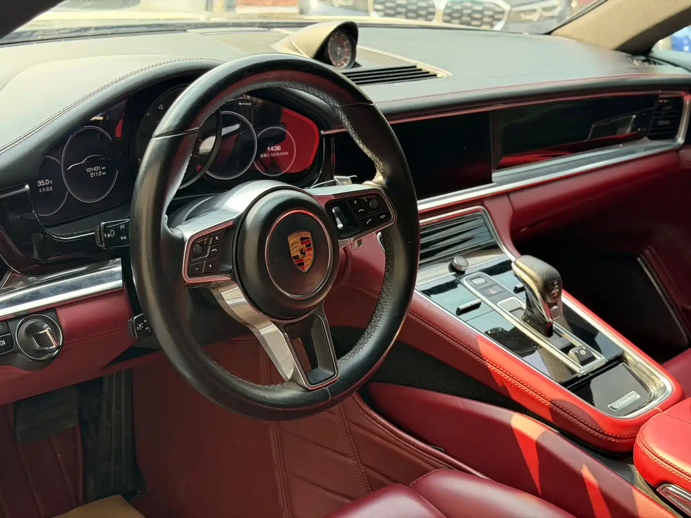 Photo 6 - Porsche Panamera