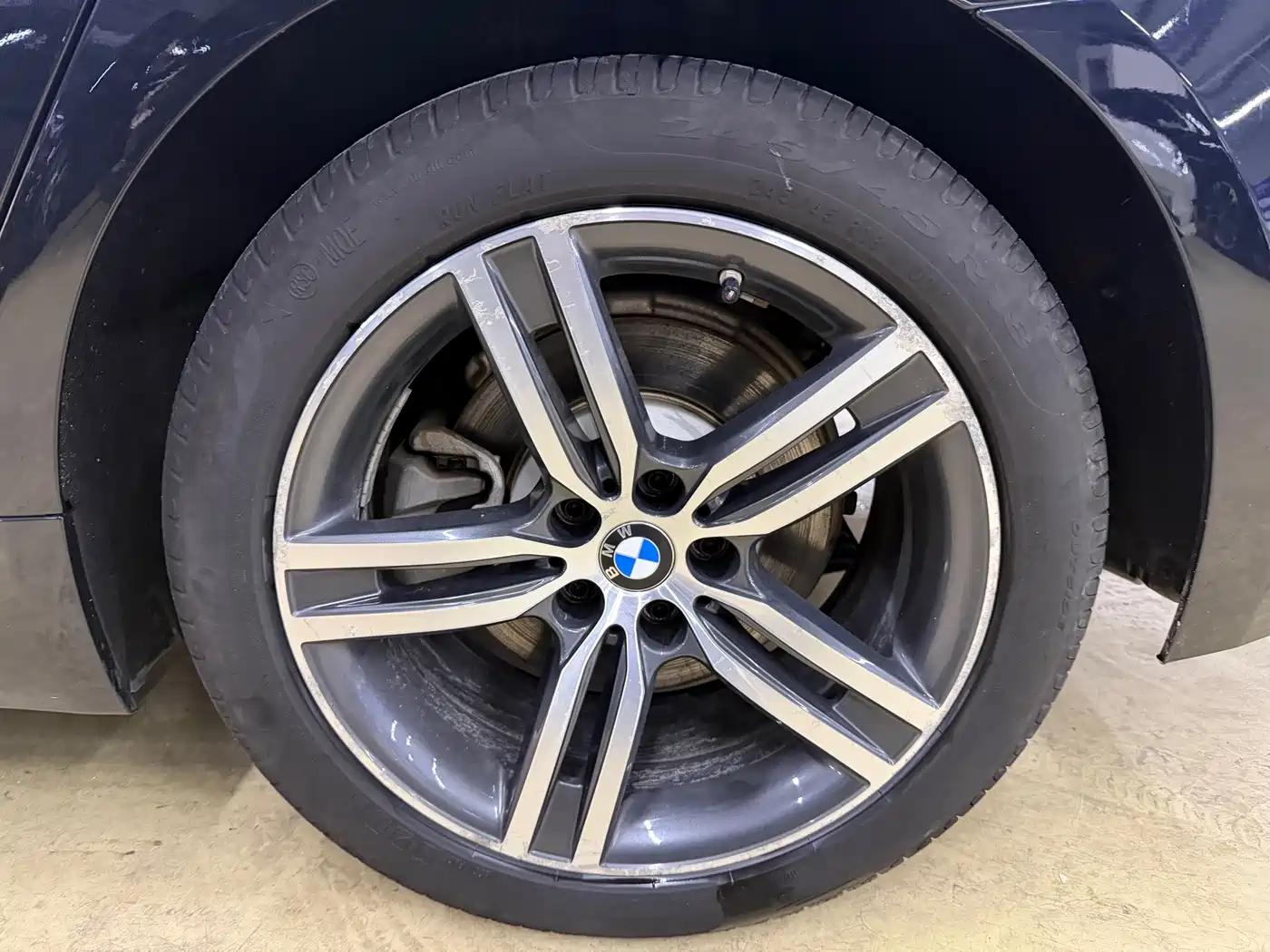 BMW 5 Series 2021 530Li Leading Luxury Package фото 25