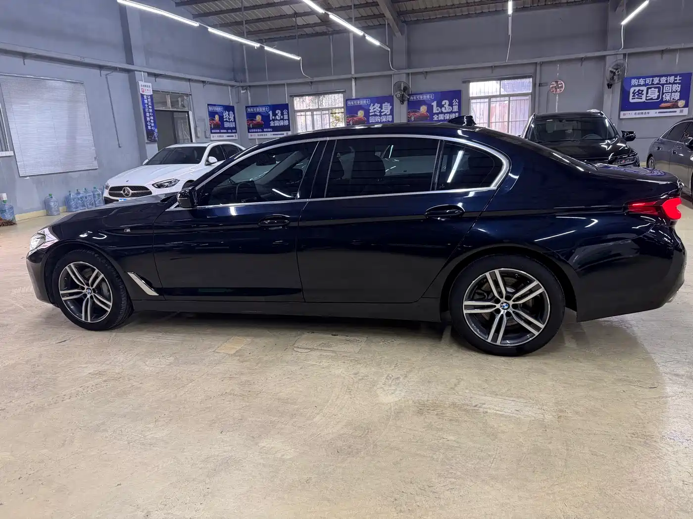 BMW 5 Series 2021 530Li Leading Luxury Package фото 24