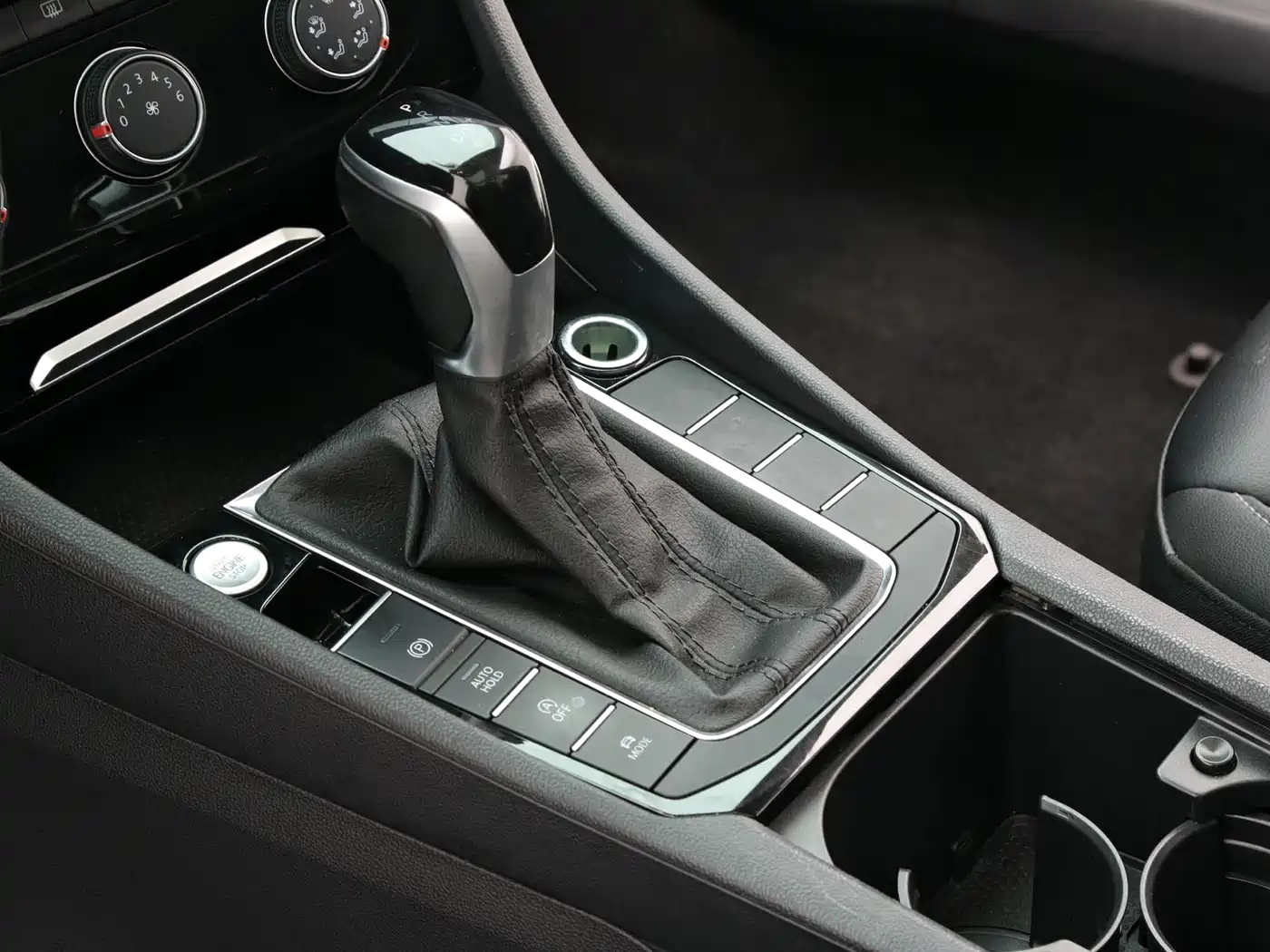 Volkswagen Sagitar 2022 280TSI DSG Surpassing Edition фото 17