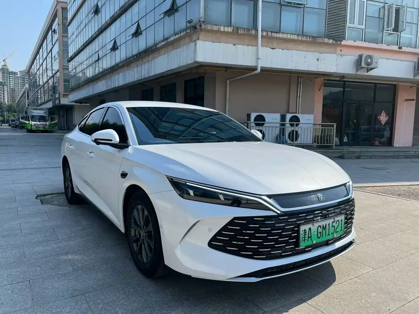 BYD Qin L 2025 DM-i Smart Drive Edition 80KM Leading фото 3