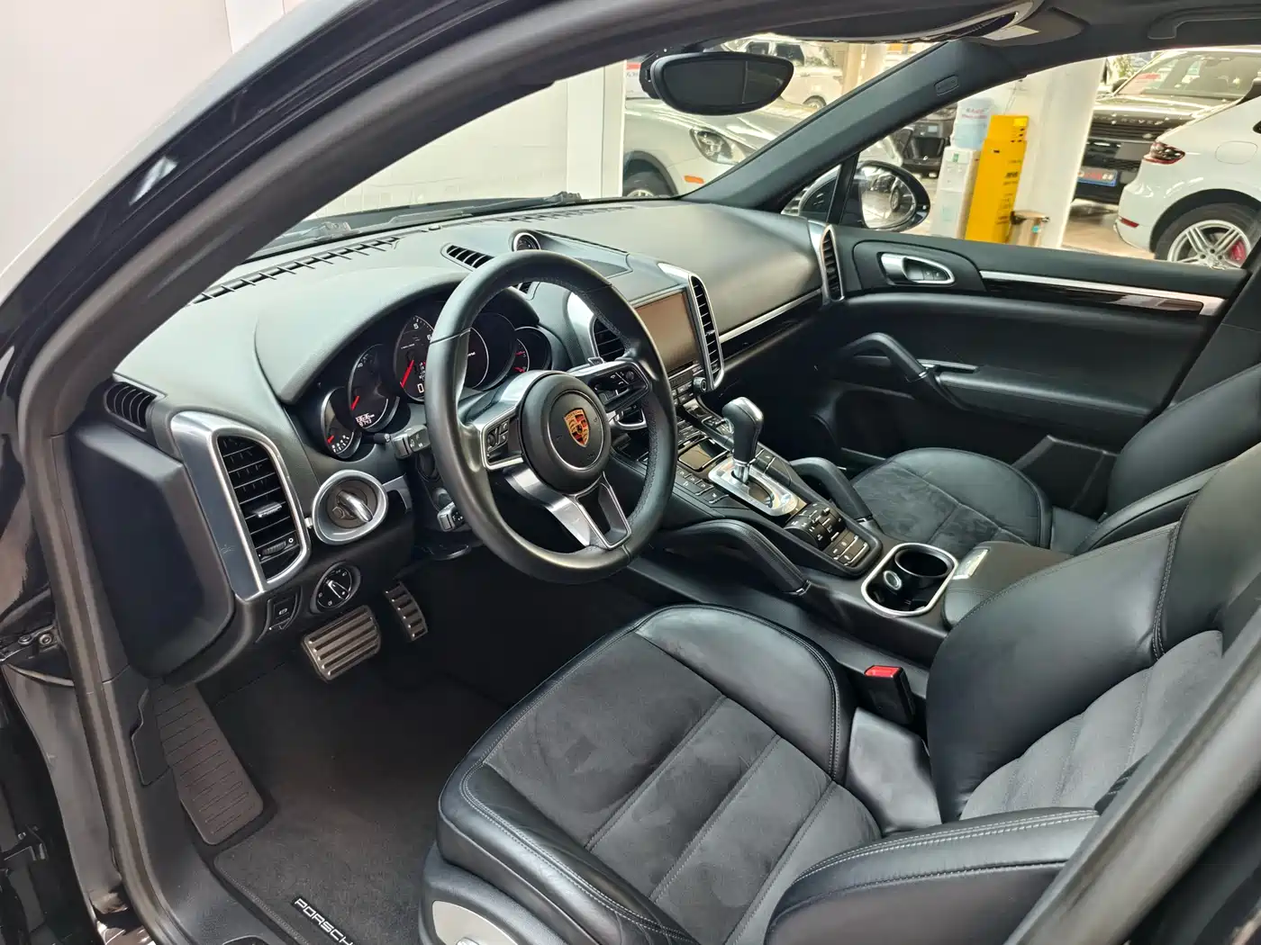 Porsche Cayenne 2018 Cayenne 3.0T фото 3