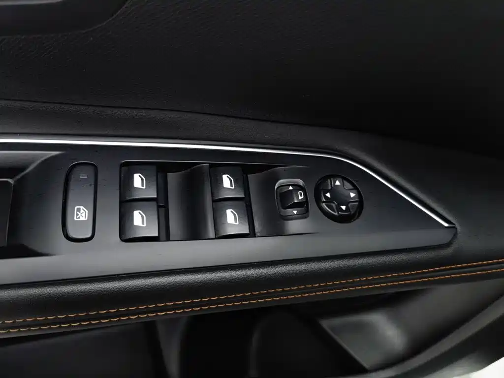 Фото 9 - Peugeot 4008