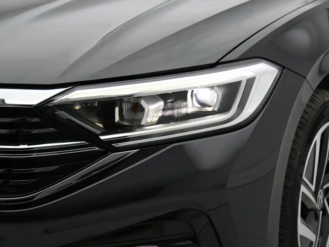 Volkswagen Sagitar 2023 Model Year 280TSI DSG Surpass Edition фото 5