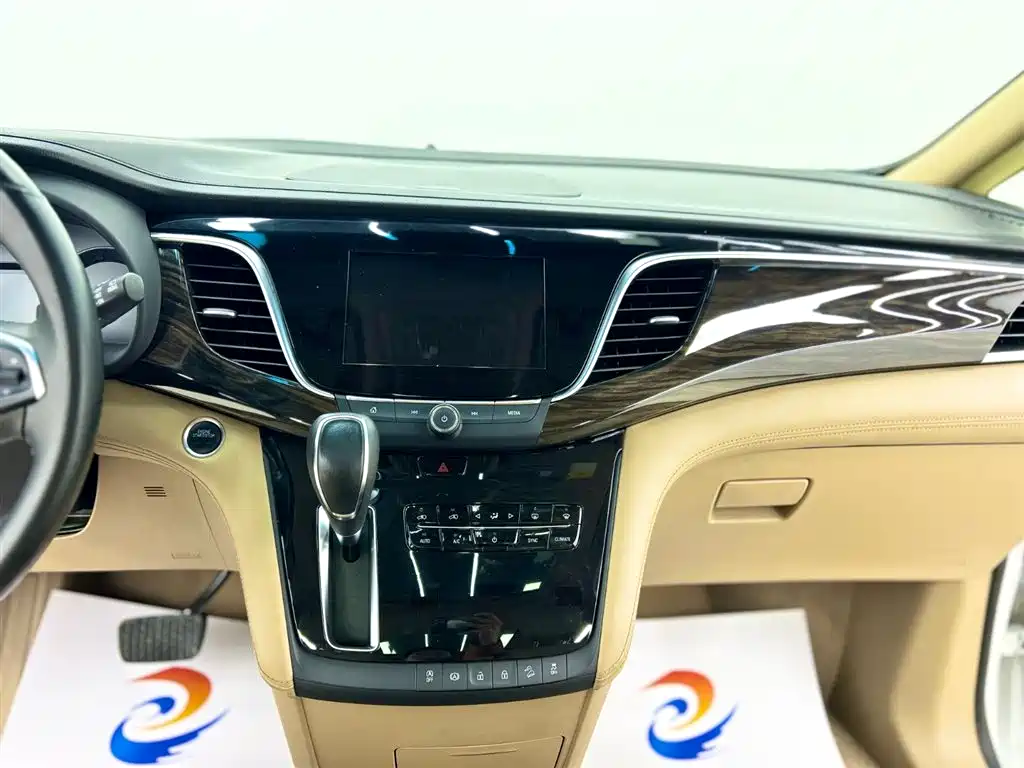 Buick GL8 2018 ES 28T Flagship Type China VI фото 15