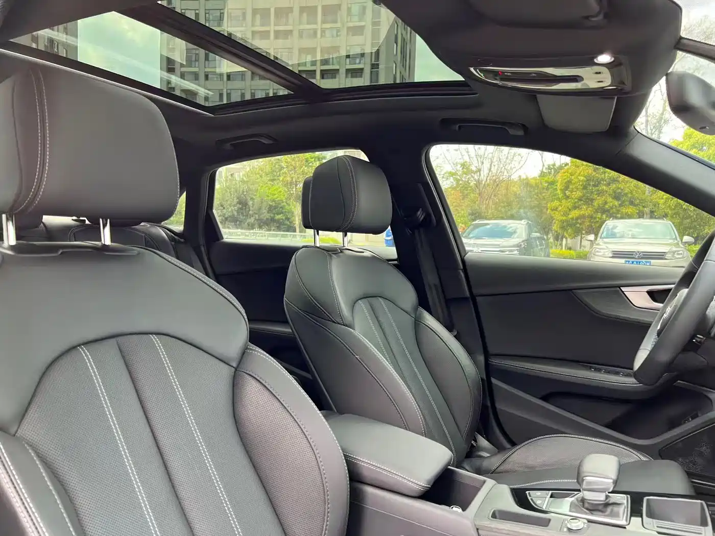 Audi A4L 2023 40 TFSI Luxury Sport фото 24
