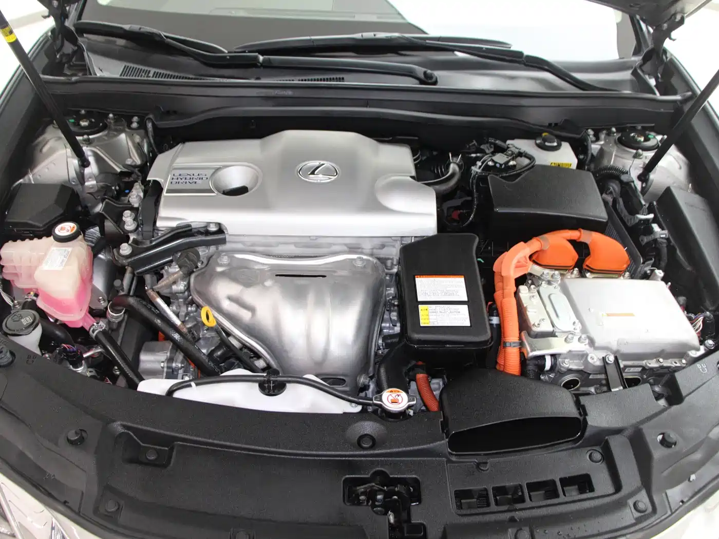 Lexus ES 2015 300h Comfort Edition фото 14
