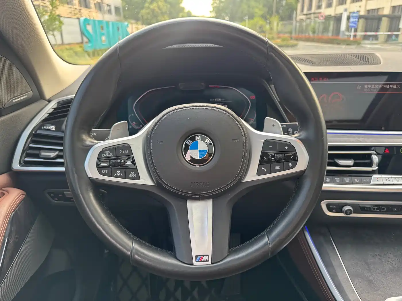 BMW X5 (Import) 2021 xDrive40i Exclusive M Sport Package фото 14