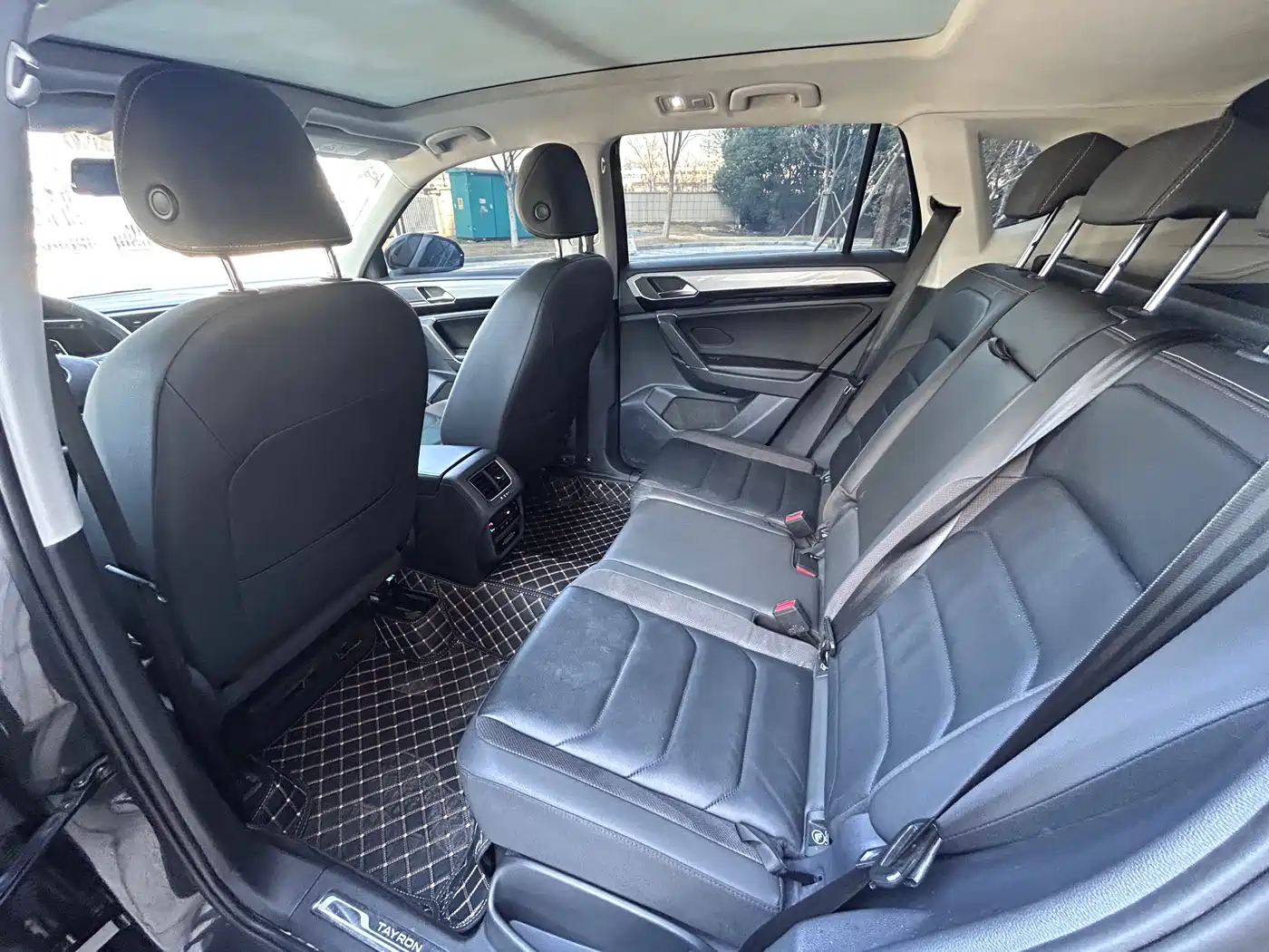 Volkswagen Tayron 2021 330TSI 2WD 3rd Anniversary Limited Edition фото 12