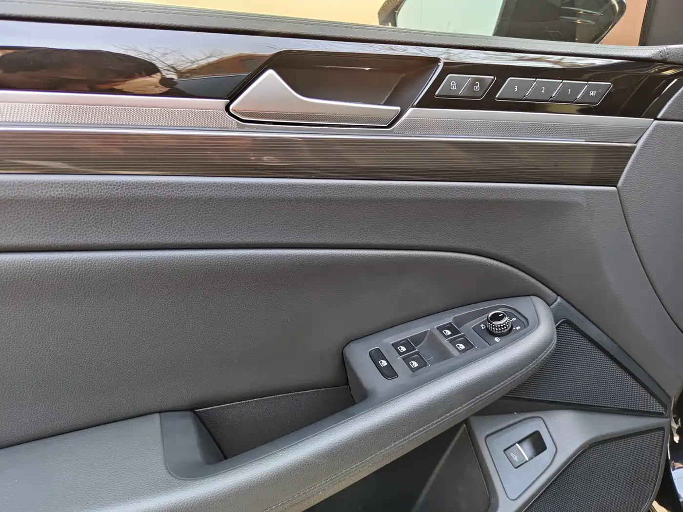 Volkswagen Phideon 2019 380TSI 2WD Business Edition China V фото 19