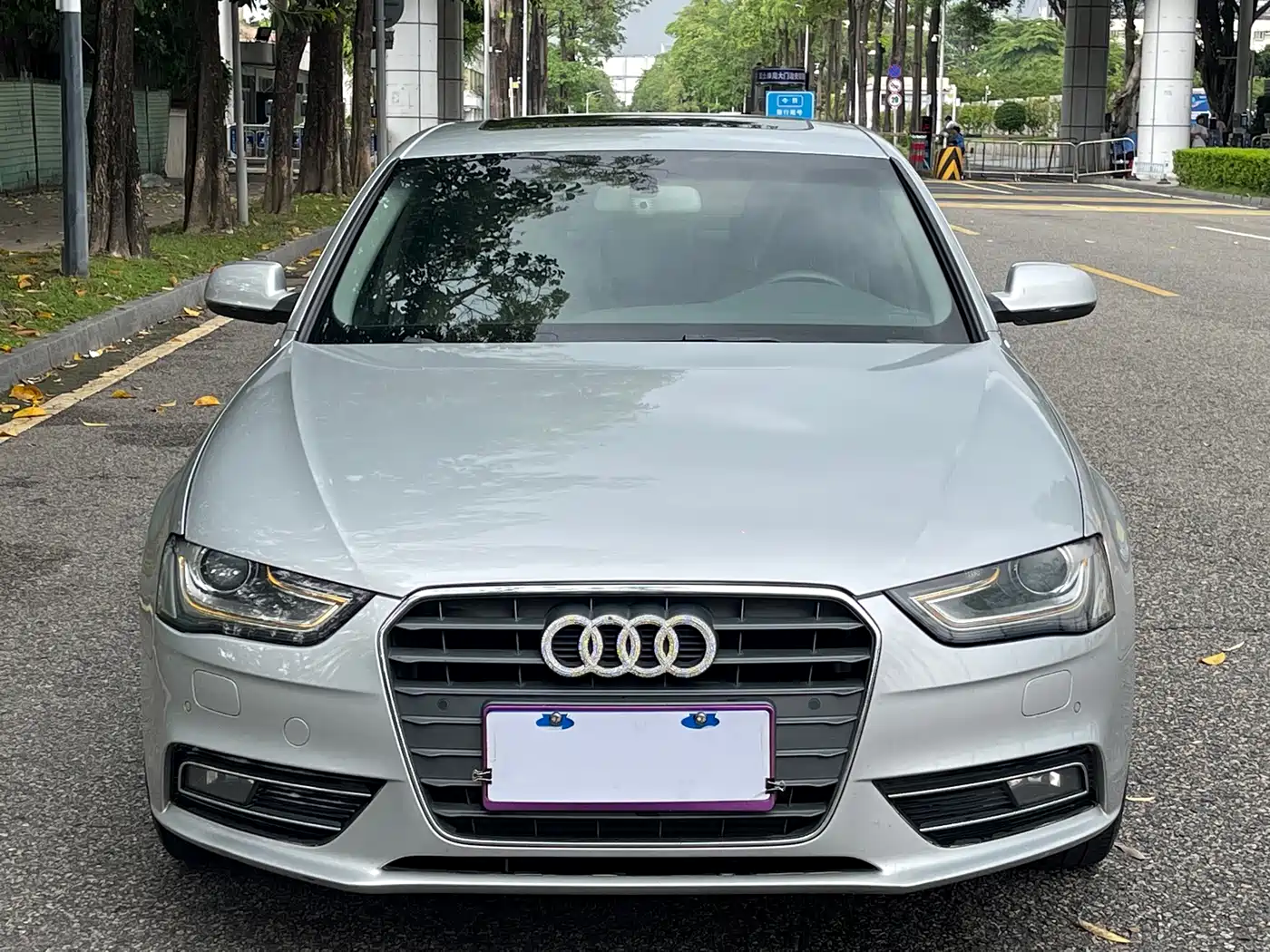 Audi A4L 2013 35 TFSI Automatic Standard фото 2