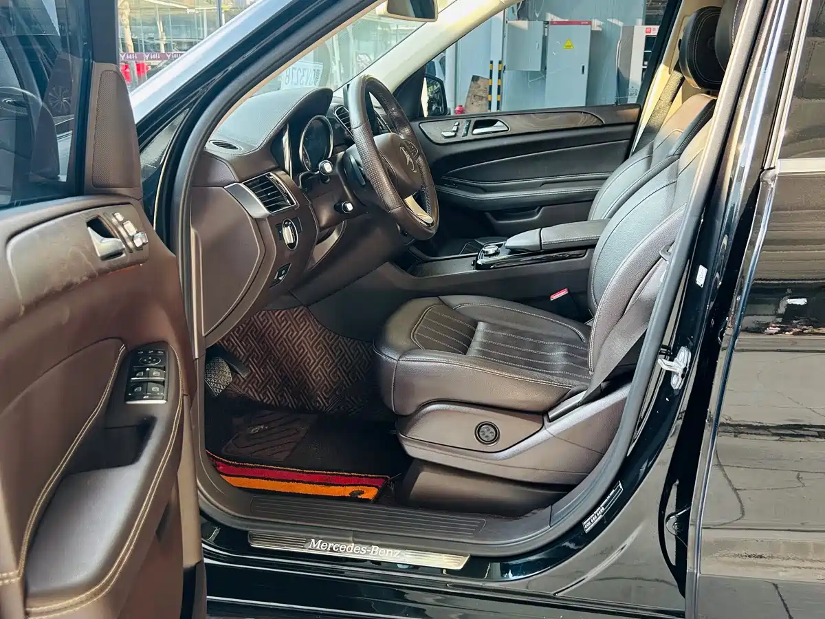 Mercedes-Benz GLE 2018 GLE 320 4MATIC Dynamic Ultimate Edition фото 4