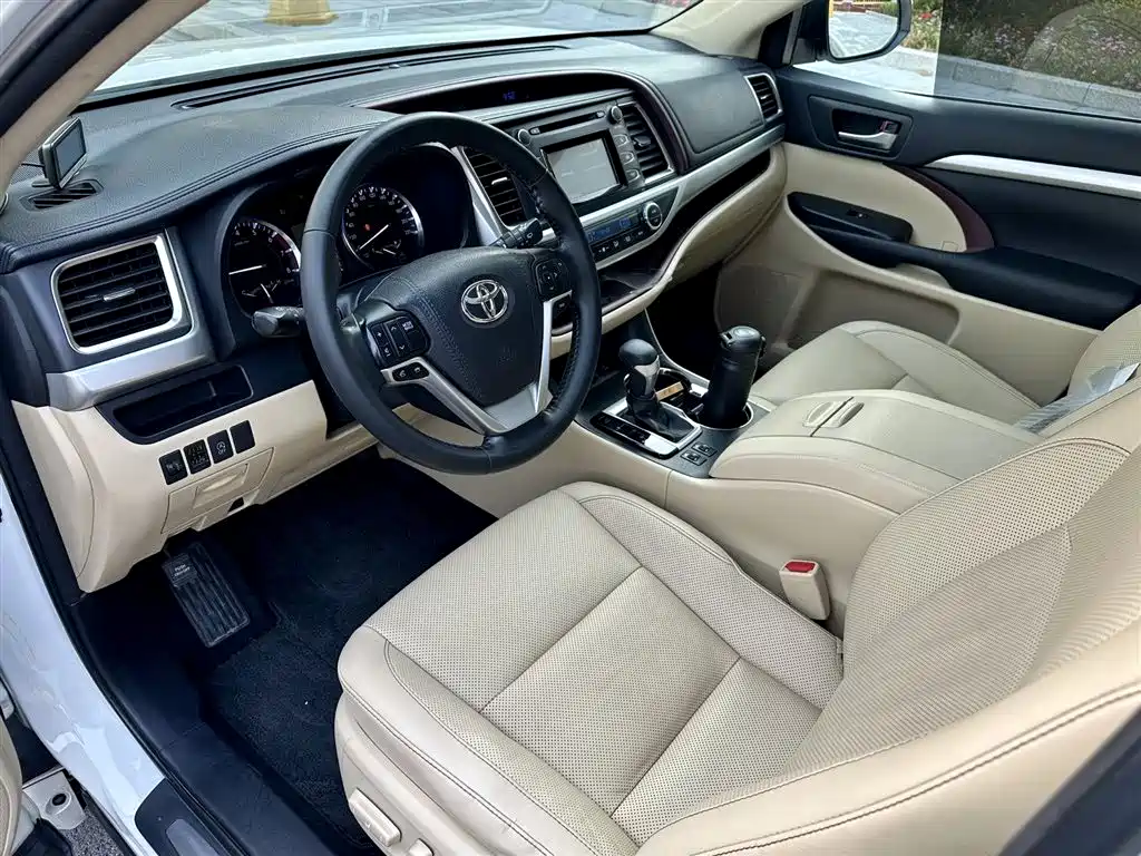 Toyota Highlander 2015 2.0T AWD Luxury Edition 7-seater фото 6