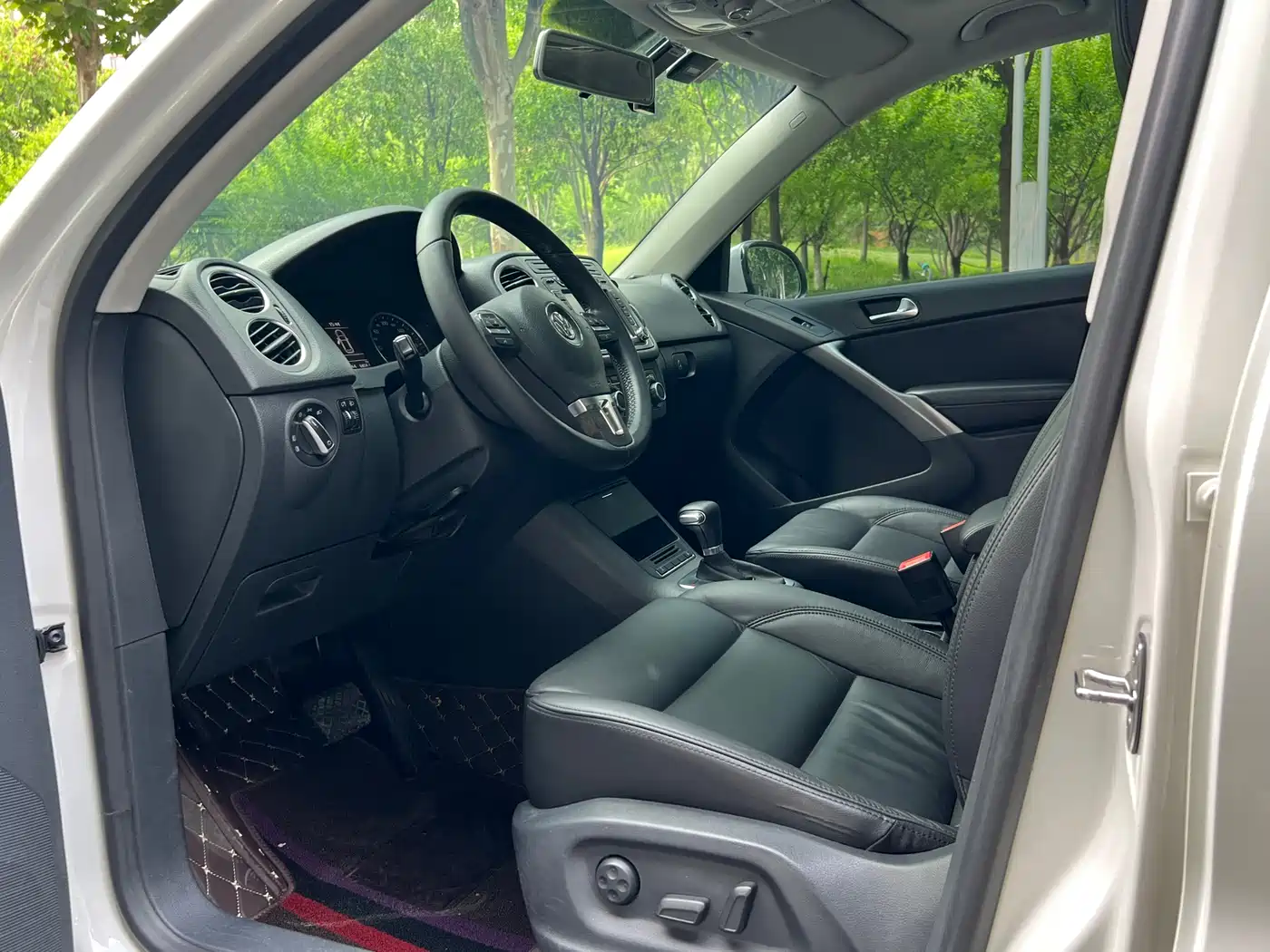 Volkswagen Tiguan 2010 1.8TSI Automatic 4WD Elite фото 7