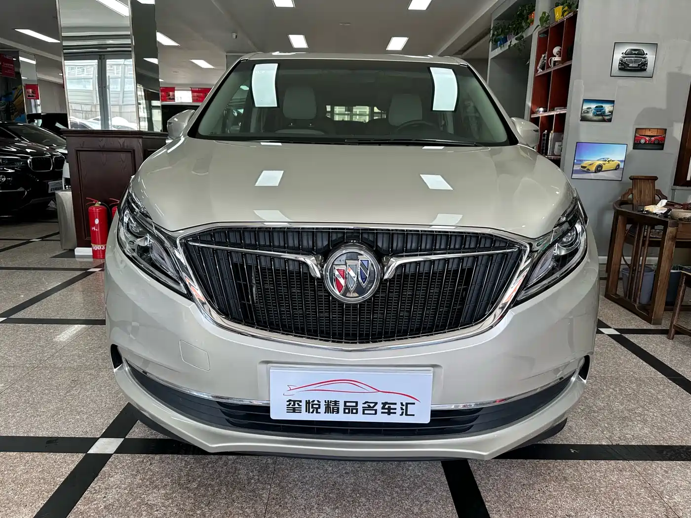 Buick GL8 2017 ES 28T Comfort Type China V фото 2