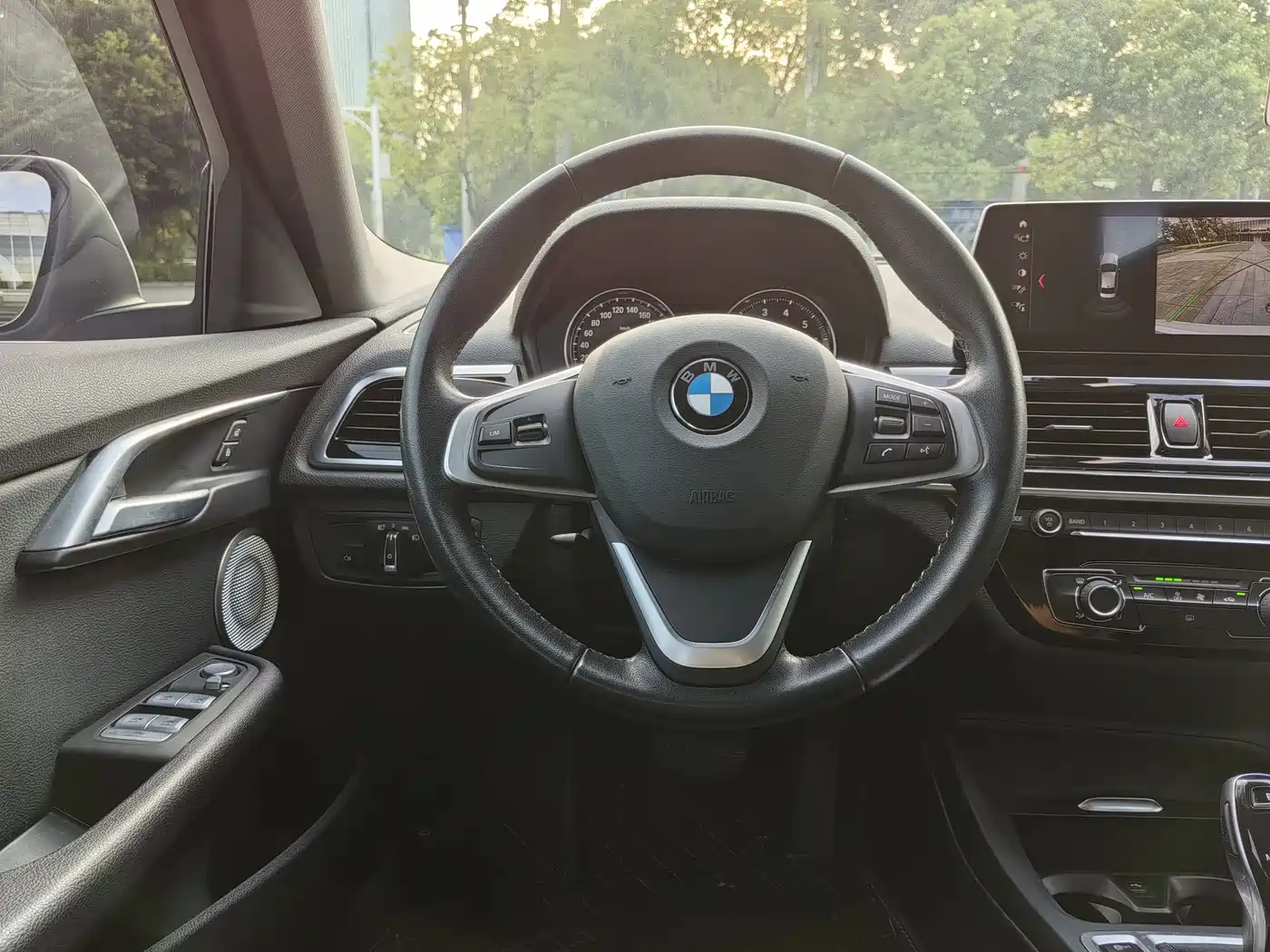 BMW 1 Series 2021 120i M Sport фото 19