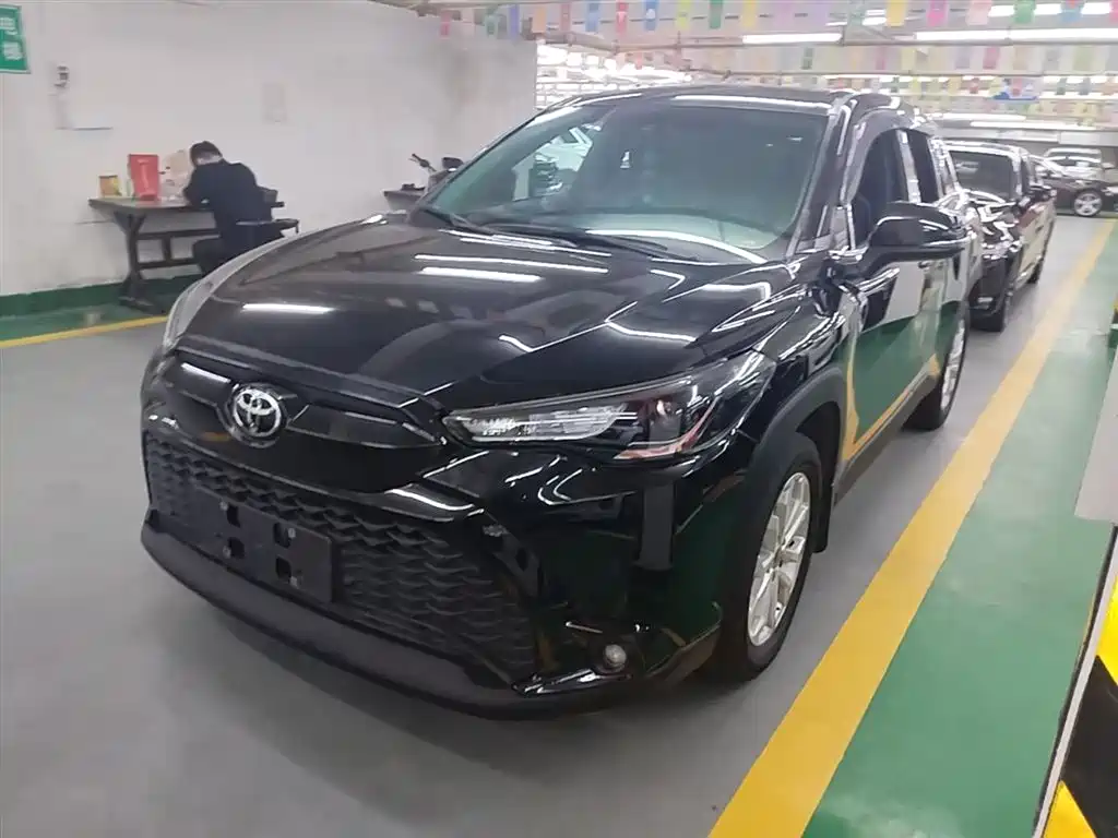 Toyota Frontlander 2022 2.0L CVT Elite фото 2