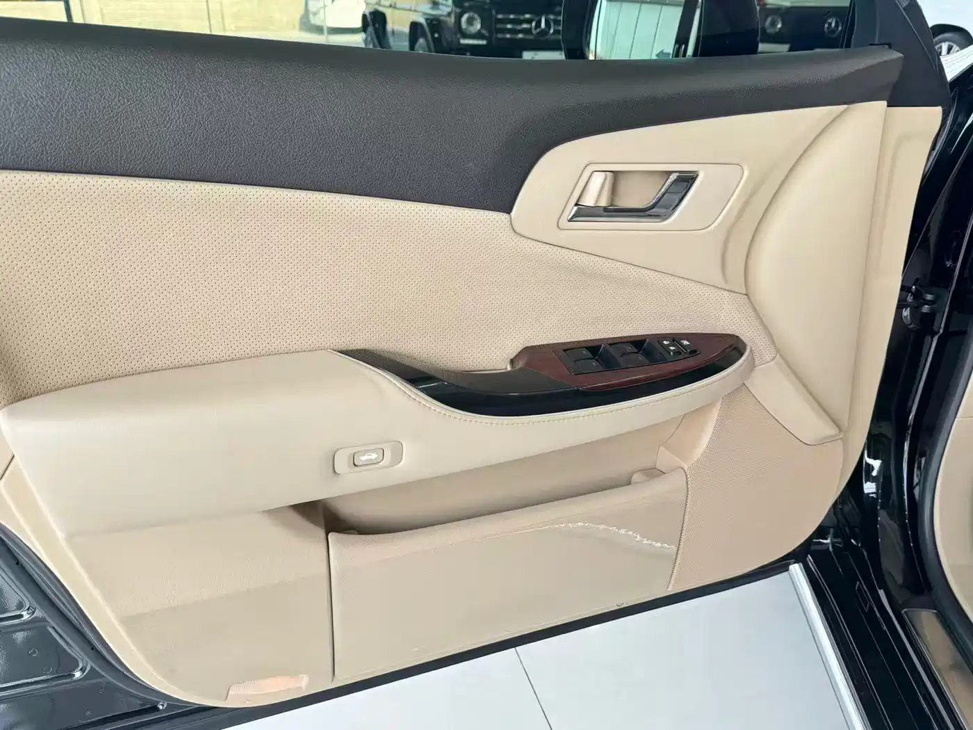 Toyota Crown 2012 2.5L Royal Navigation Edition фото 21