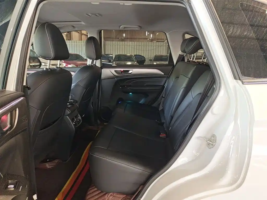 Haval M6 2023 PLUS 1.5T DCT Luxury Smart Connect фото 17