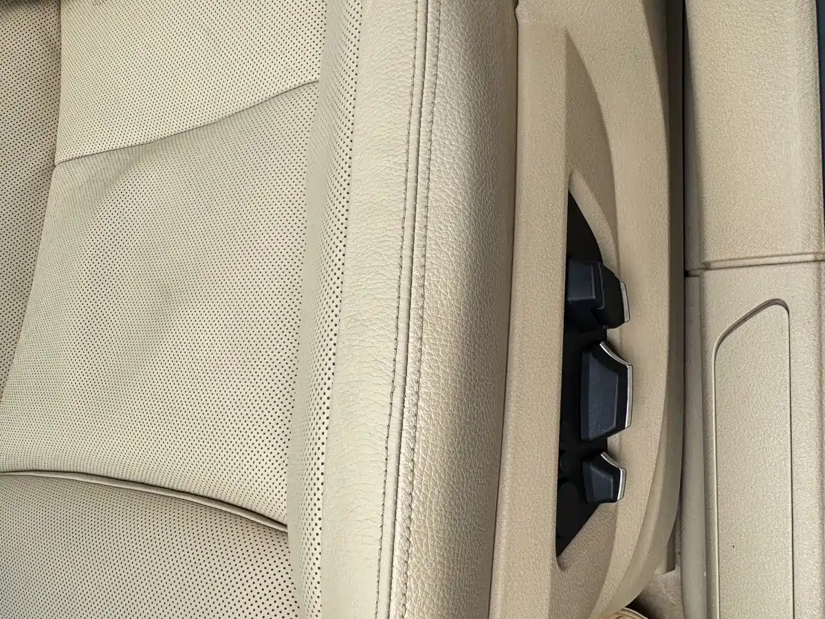 BMW 7 Series 2009 730Li Luxury фото 13