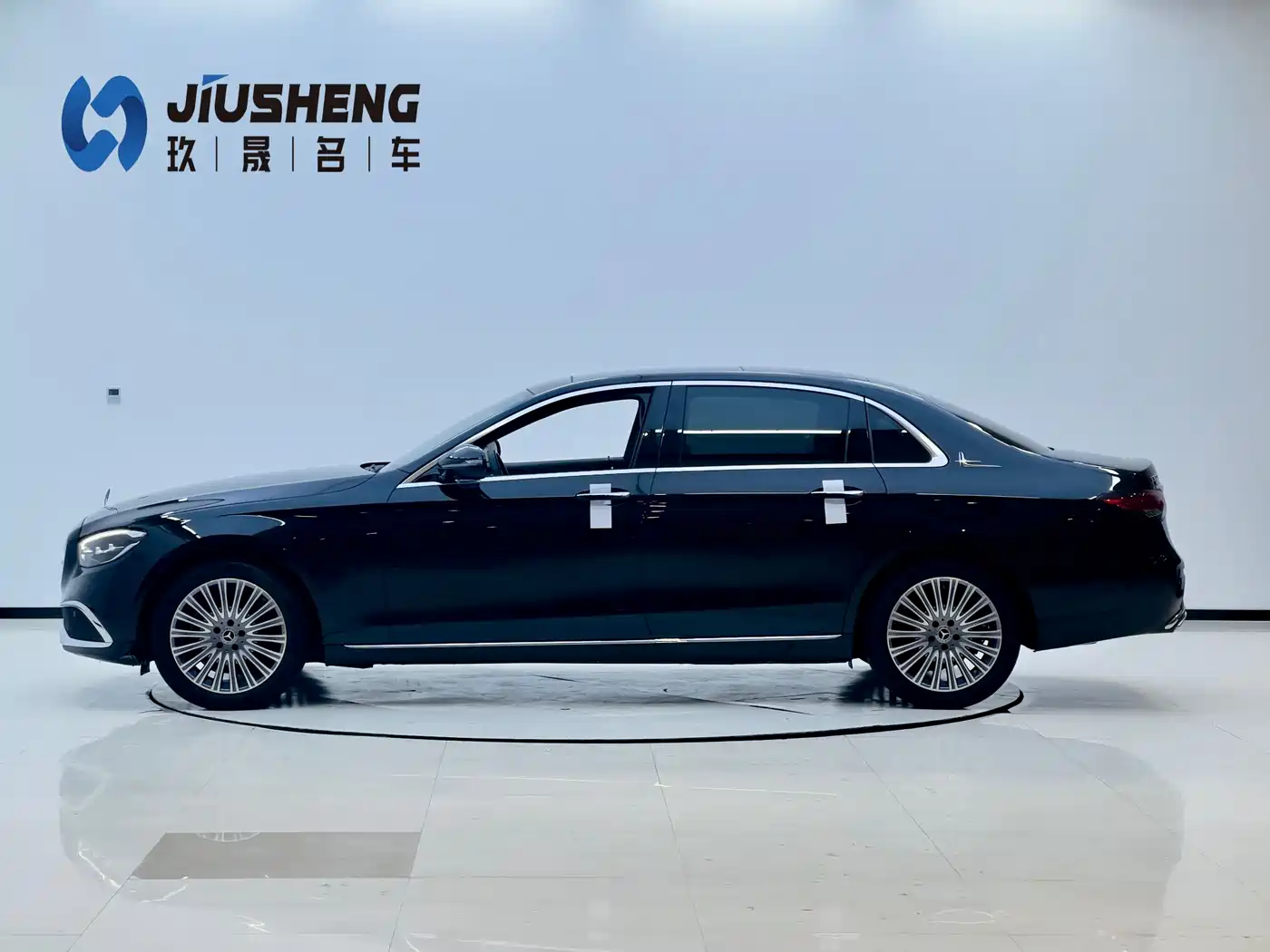 Mercedes-Benz E-Class 2022 Second Facelift E 300 L Luxury фото 5