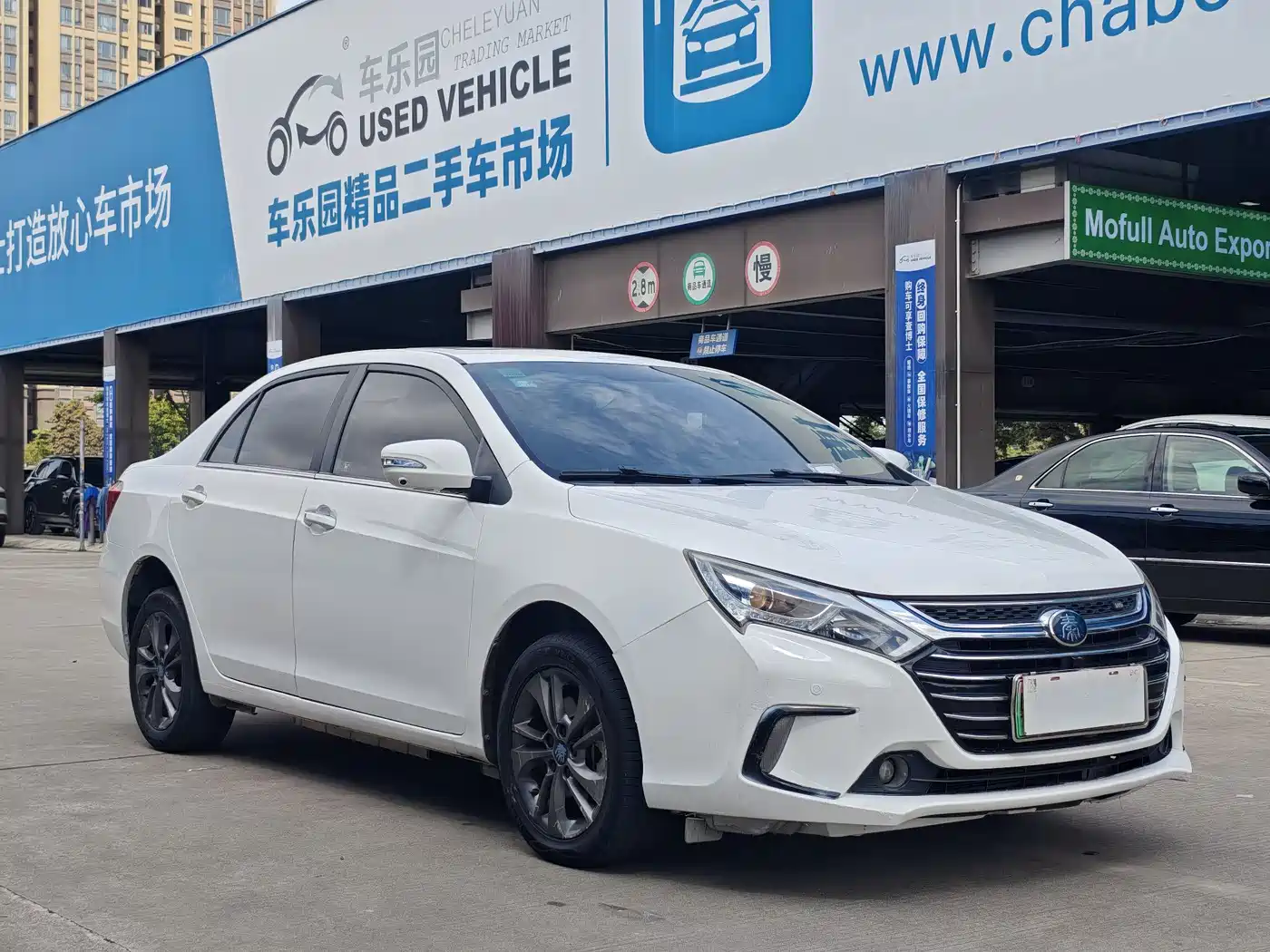 BYD Qin New Energy 2017 1.5T Premium Model фото 3