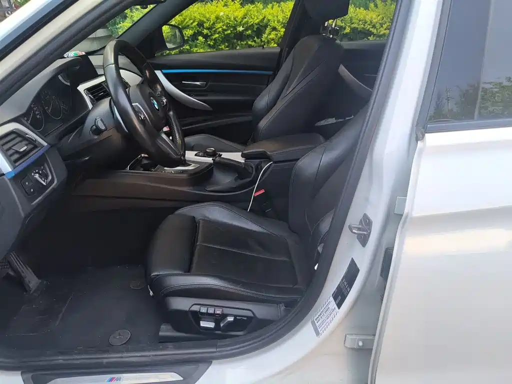BMW 3 Series 2018 320i M Sport Package фото 12