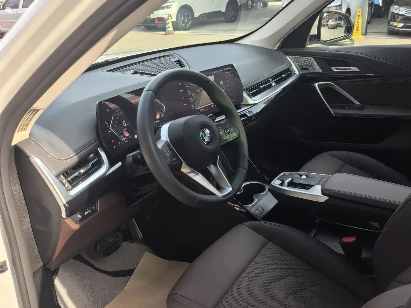 BMW X1 2024 sDrive25Li X Design Package фото 4