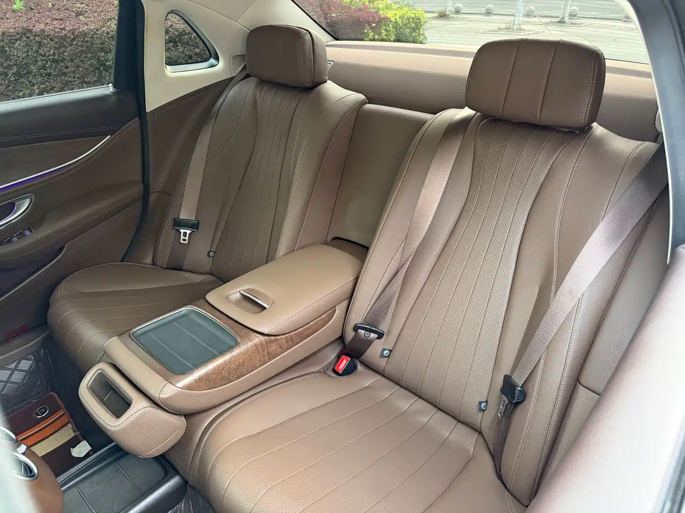 Mercedes-Benz E-Class 2018 Facelift E 200 L 4MATIC фото 15