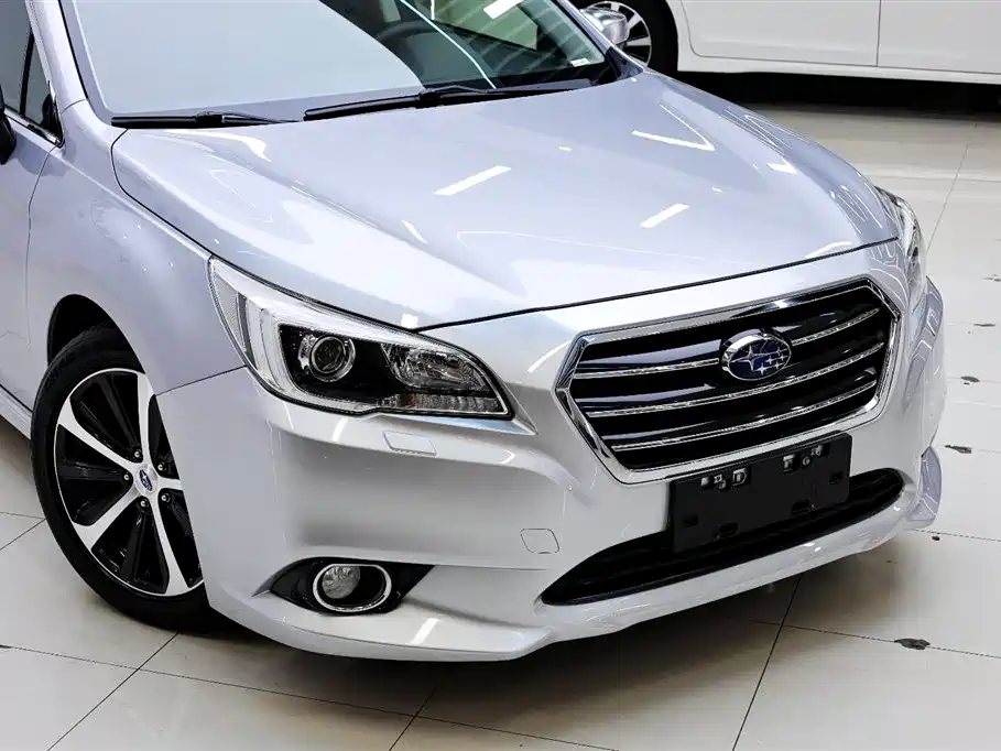 Subaru Legacy 2016 2.5i AWD Glory Edition фото 11