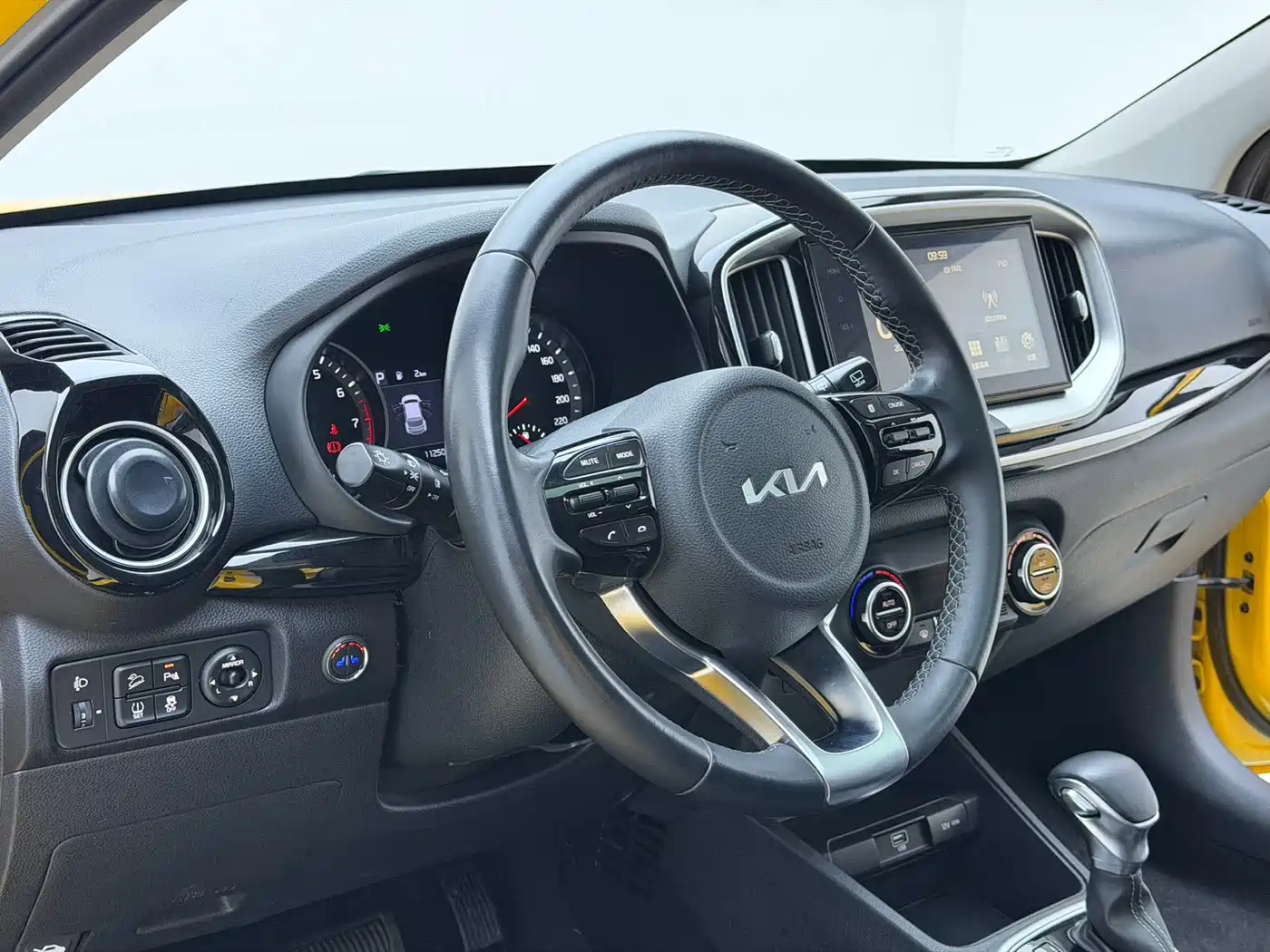 Kia KX1 2021 1.4L CVT Fun Sunroof Version фото 10