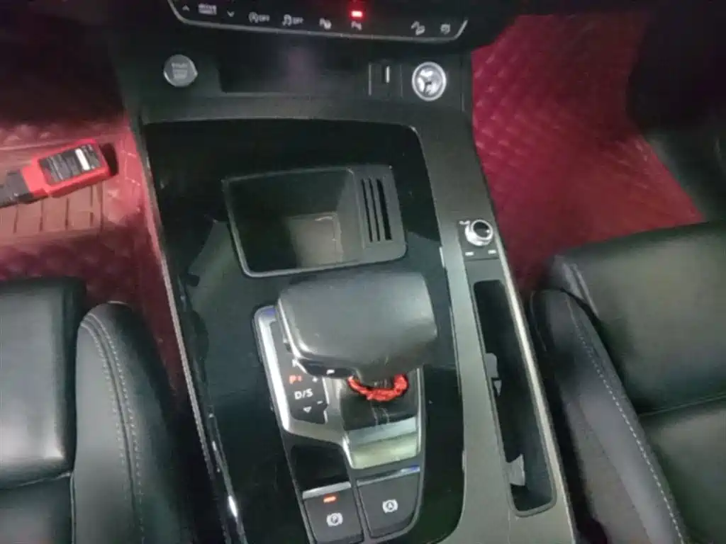 Audi Q5L 2021 40 TFSI Luxury Dynamic фото 14