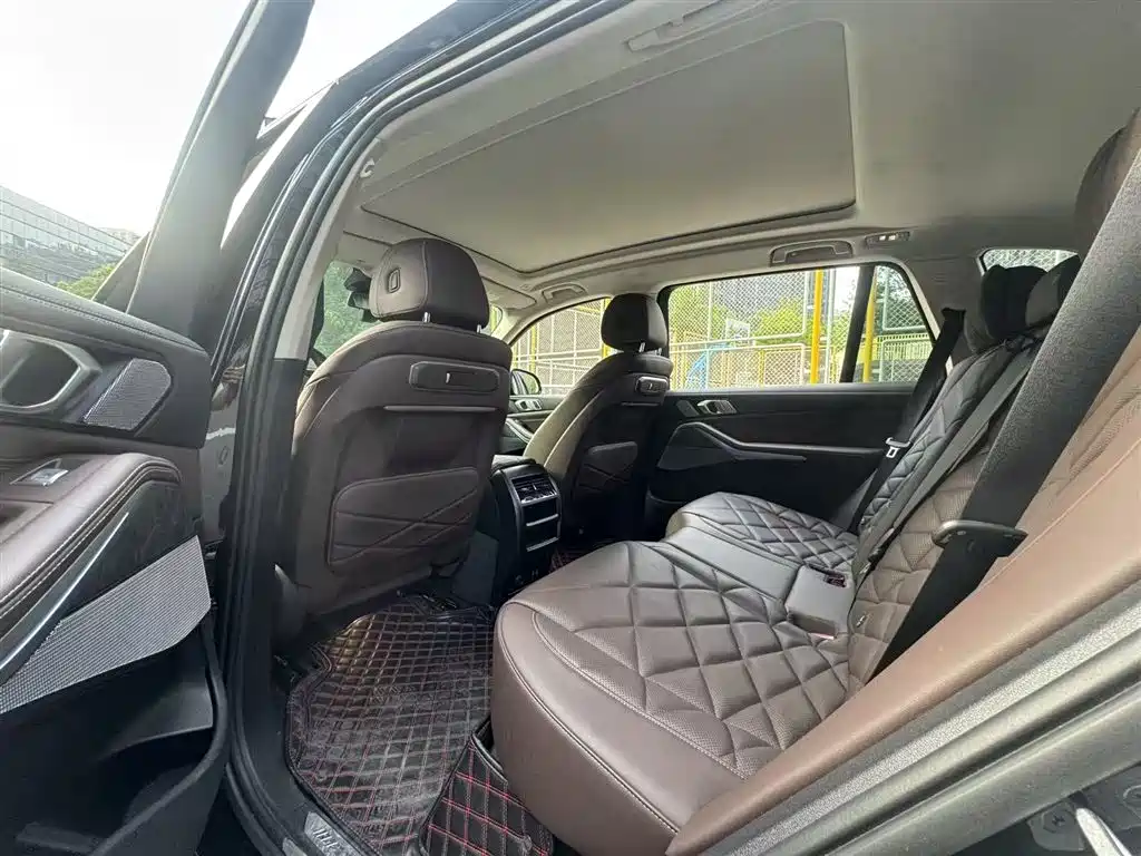 BMW X5 2023 xDrive 30Li Premium M Sport Package фото 11