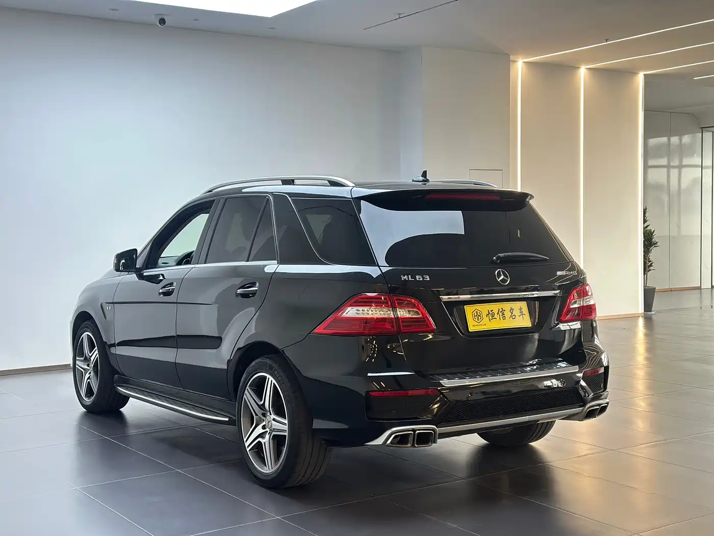 Mercedes-Benz M-Class AMG 2014 AMG ML 63 фото 5