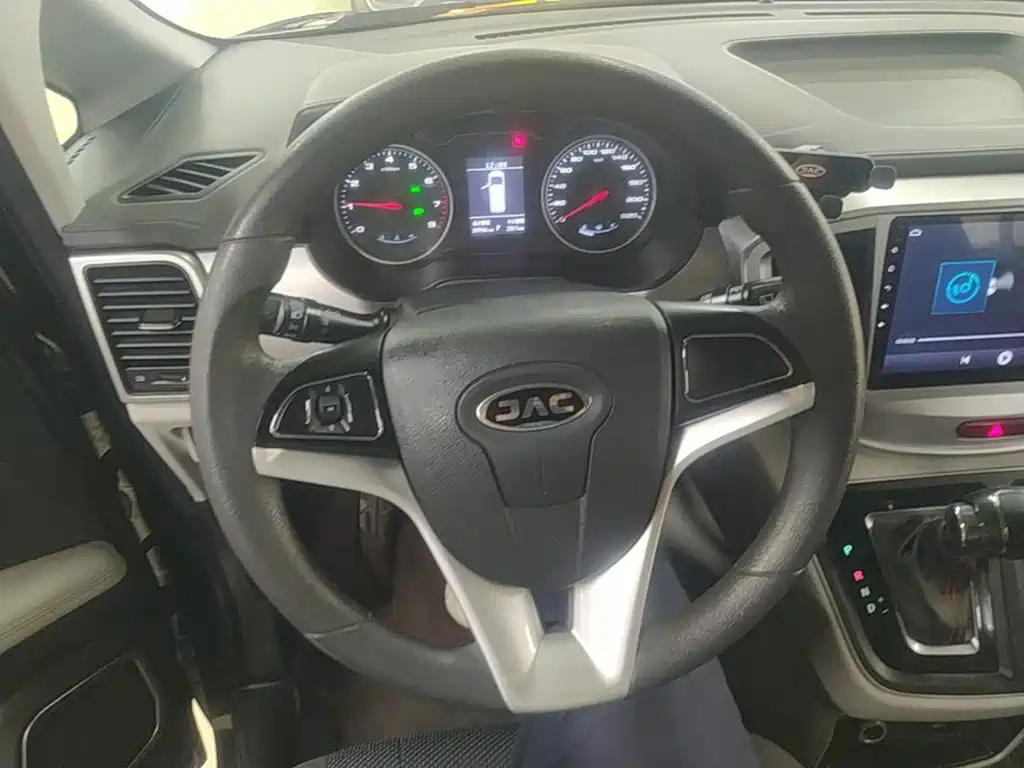 JAC Refine M4 2022 2022 2.0TGDI Auto Business Travel Edition