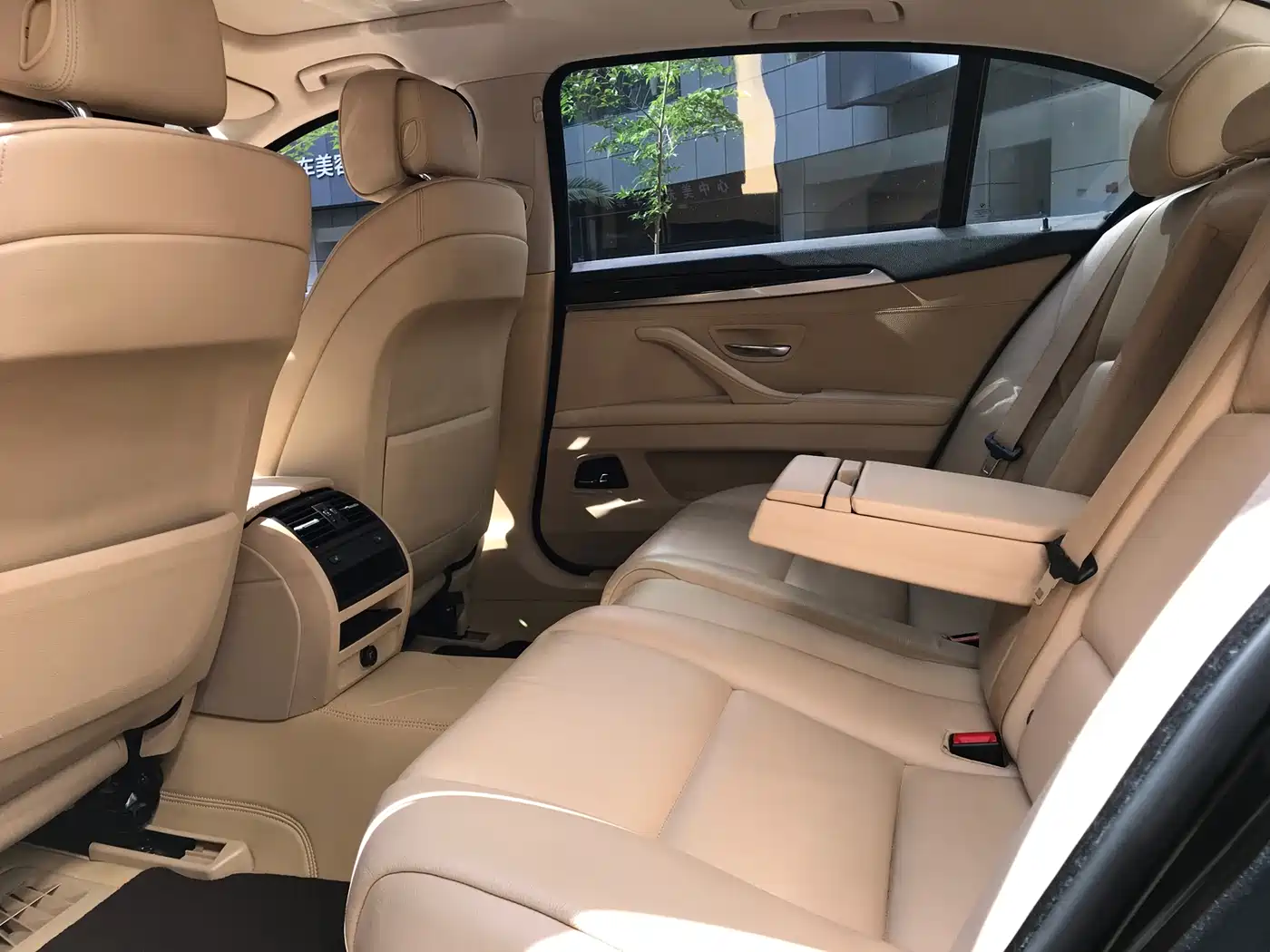 BMW 5 Series 2012 523Li Luxury фото 20