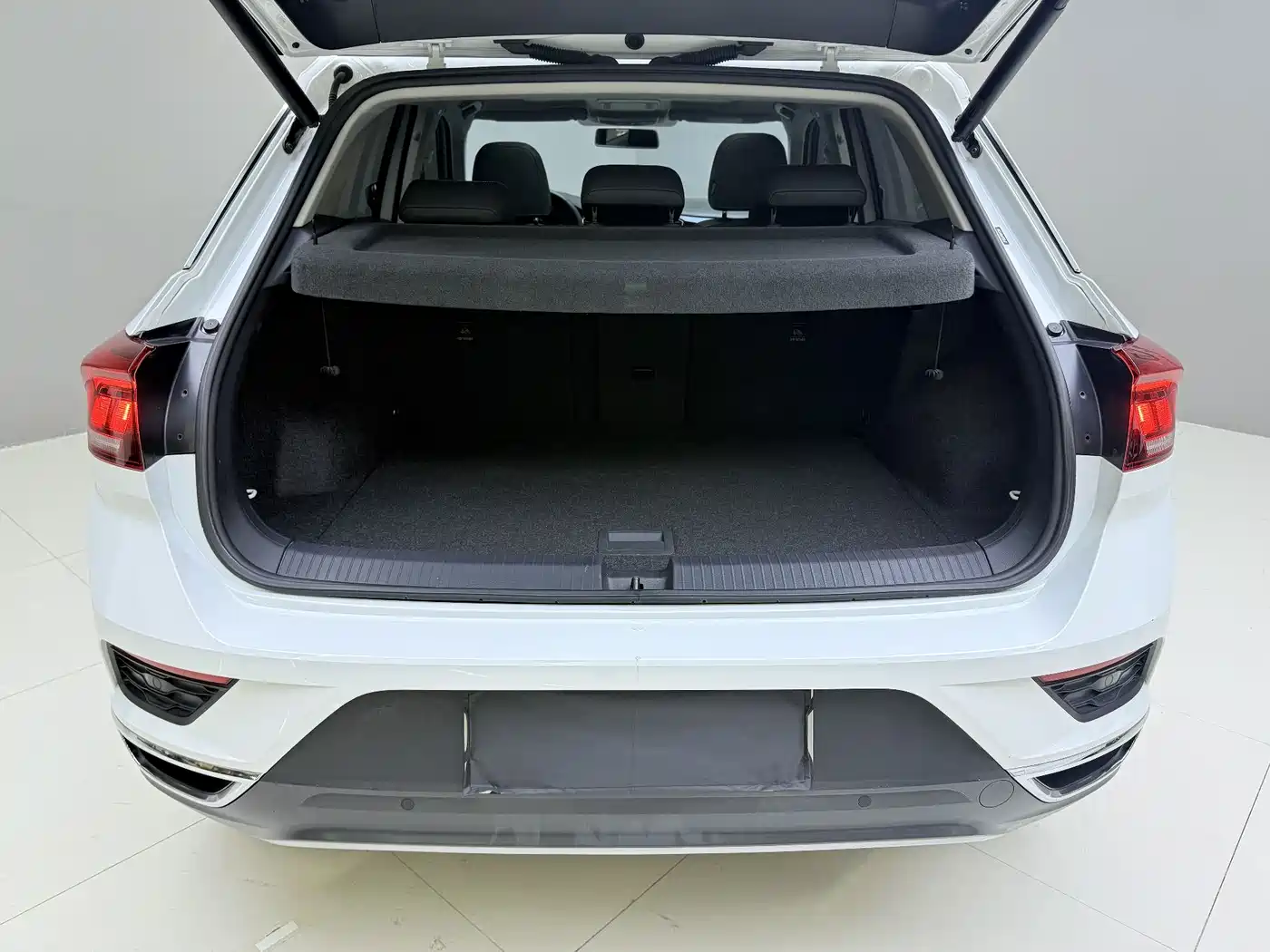 VOLKSWAGEN T ROC EXPLORING SONGS