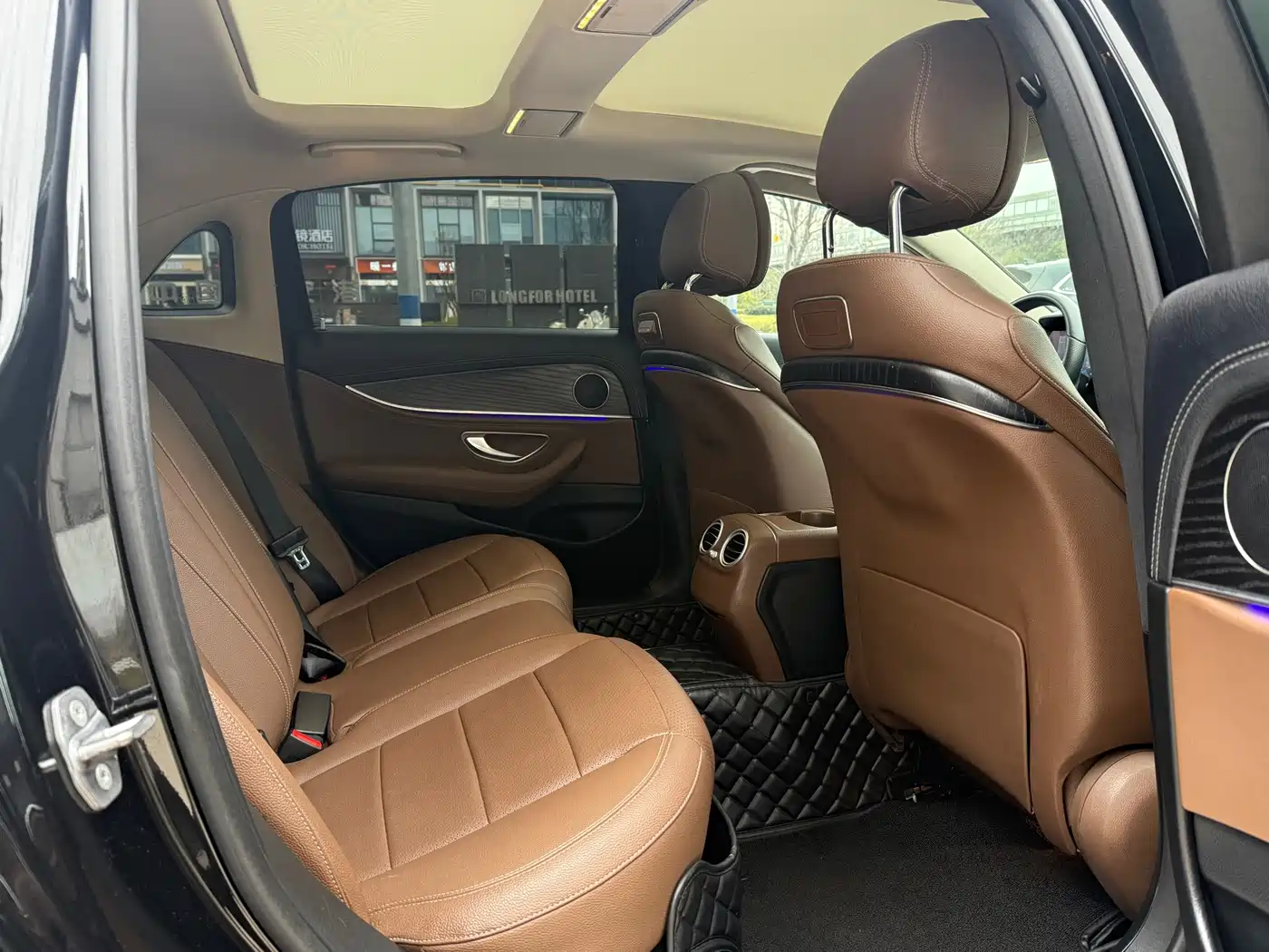 Mercedes-Benz E-Class 2019 E 300 L Fashion фото 9