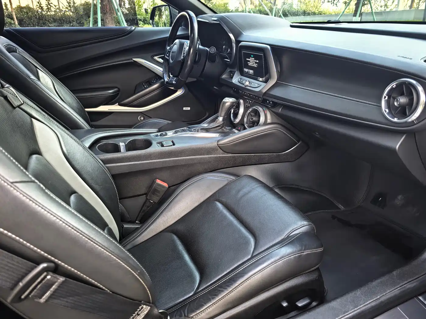 Chevrolet Camaro 2017 2.0T RS фото 5