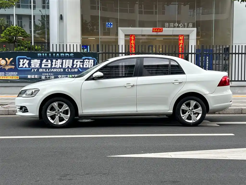 Volkswagen Bora 2015 Quality Edition 1.6L Automatic Fashion фото 26