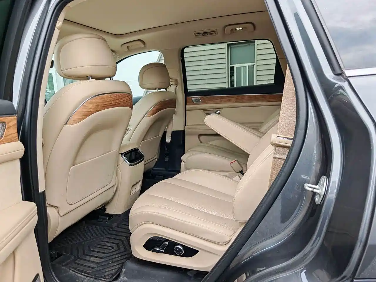 AITO Wenjie AITO M7 2022 1.5T RWD Comfort Edition фото 4